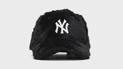 BLACK - (NY) FAUX FUR CAP - ONE SIZE